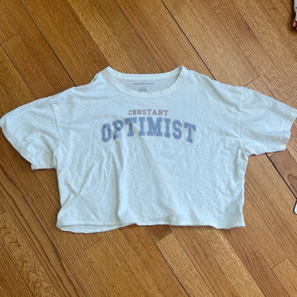 American Eagle Tee- size small